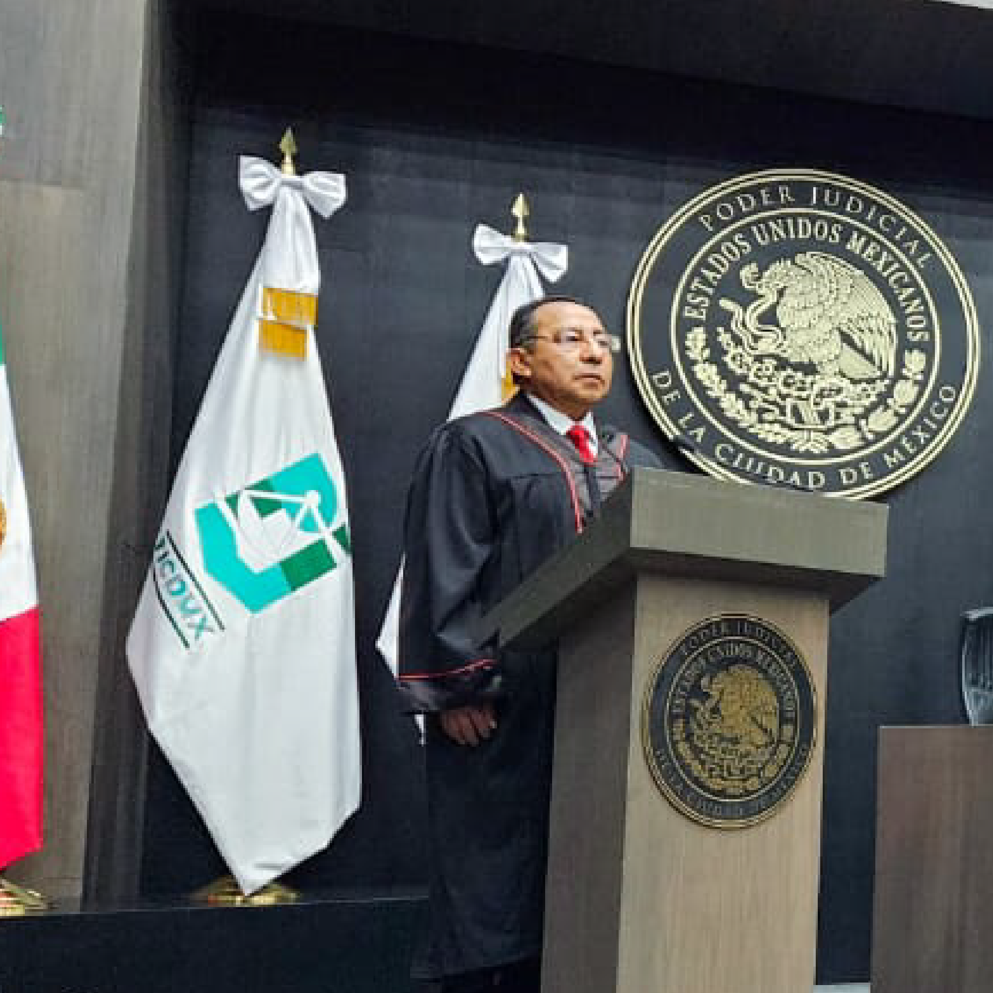 JUSTICIA_CON_PUERTAS_ABIERTAS_Y_PROCESOS_HUMANOS_OFRECE_GUERRA_ALVAREZ_AL_ASUMIR_COMO_PRESIDENTE_DEL_TSJCDMX-02