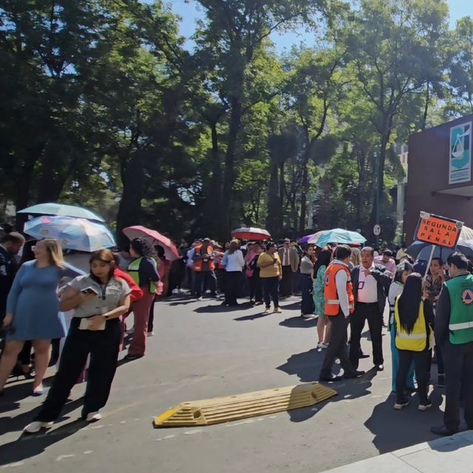 PARTICIPARON_CASI_20_MIL_PERSONAS_EN_SIMULACRO_METROPOLITANO_AL_INTERIOR_DEL_PJCDMX_INFORMO_GUERRA_ALVAREZ-09