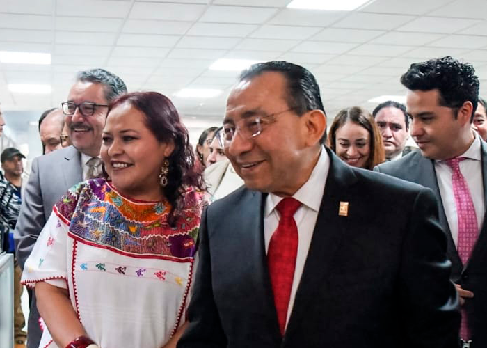 INAUGURACION_DE_LA_DECIMO_SEPTIMA_FERIA_NACIONAL_DEL_LIBRO_JURIDICO_e